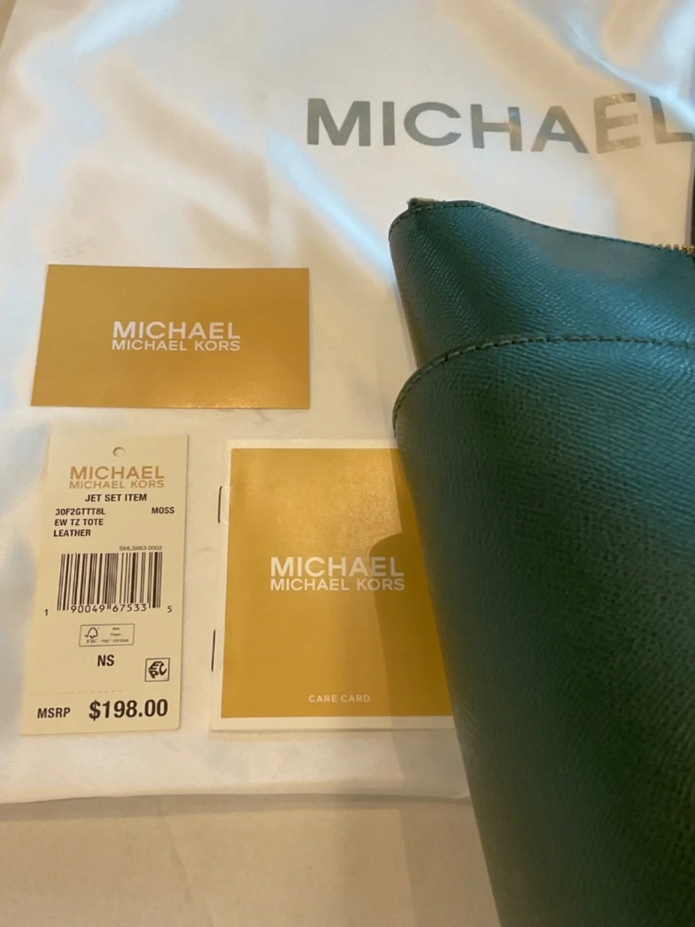 Michael Kors Jetset Moss Green Saffiano leather tote - Picture 5 of 8